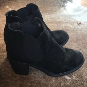 Merona black Suede booties ankle boots 8